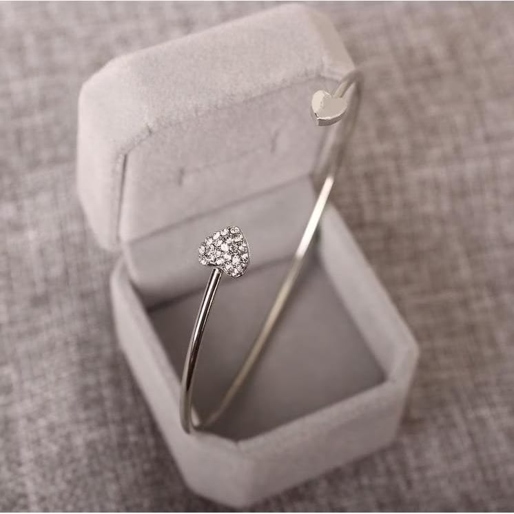 Gelang Wanita Model Hati Aksen Berlian