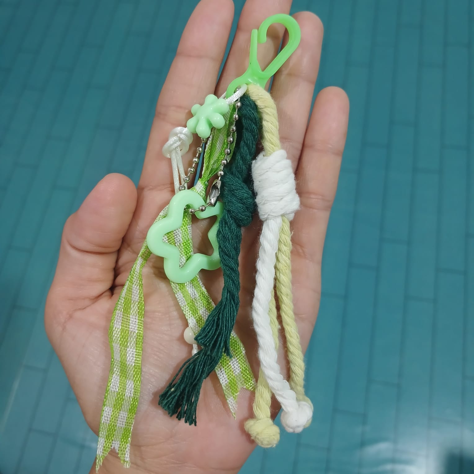 Bagcharm macrame (Hijau)