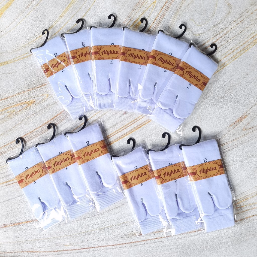 Kaos kaki jempol