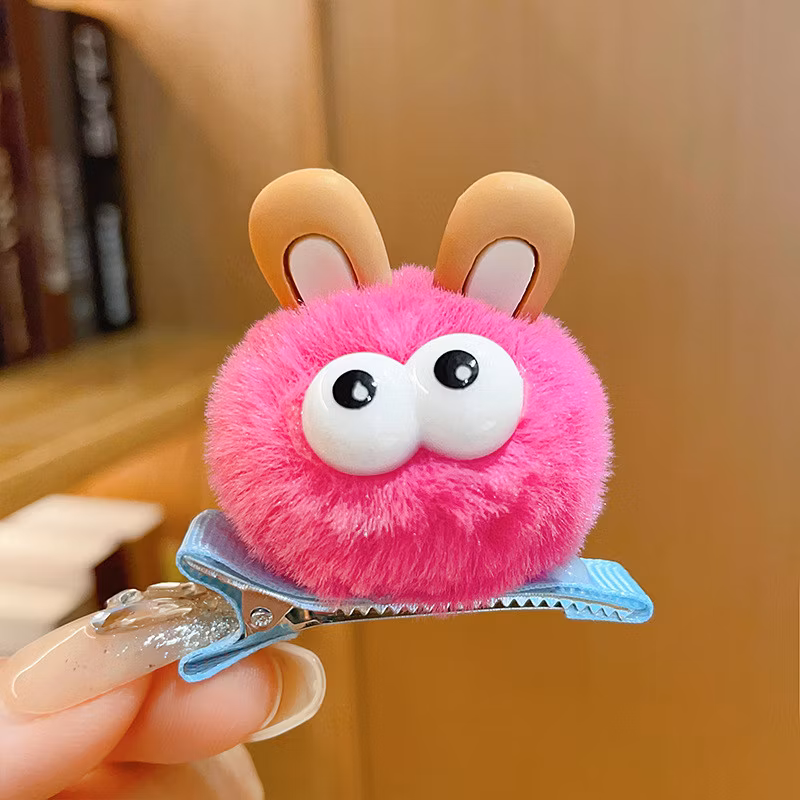 Jepit rambut boneka pom-pom